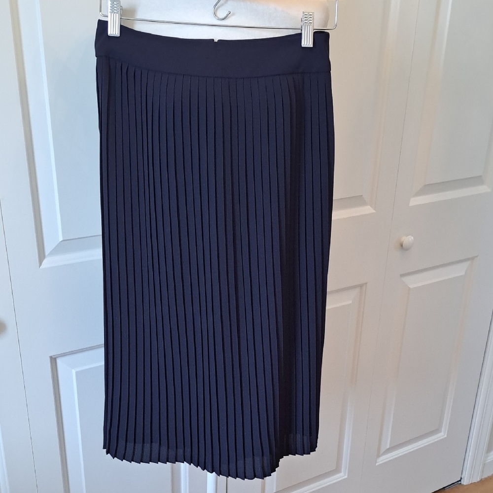 NWOT J.Crew Factory Womens Dress/Preppy/Office Navy Pleated Midi Lined Skirt 4